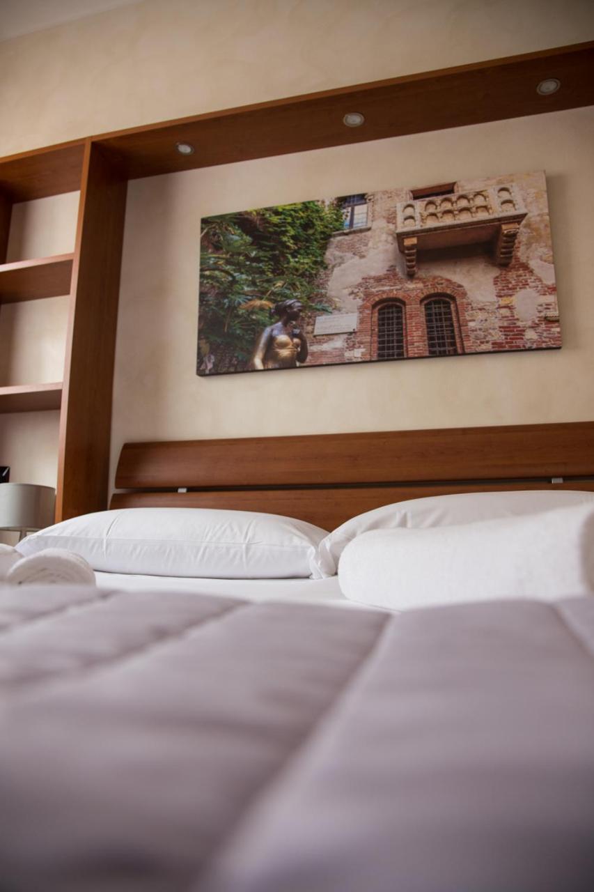 Gatto Romeo Apartments Verona Exteriör bild